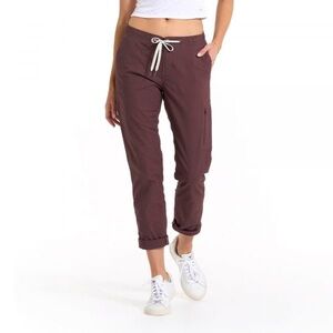 Vuori Women’s Ripstop Pant in Brown Chestnut - S